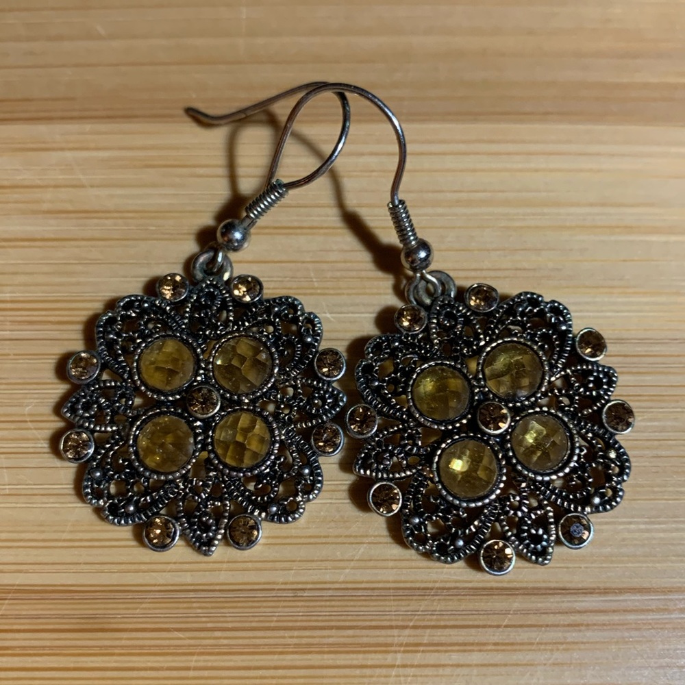 2for$15!! Vintage crystal & metal earrings